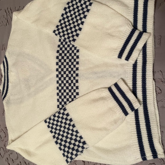 Oddi Women's White and Blue Striped Sweater Lg NWT - Picture 11 of 15